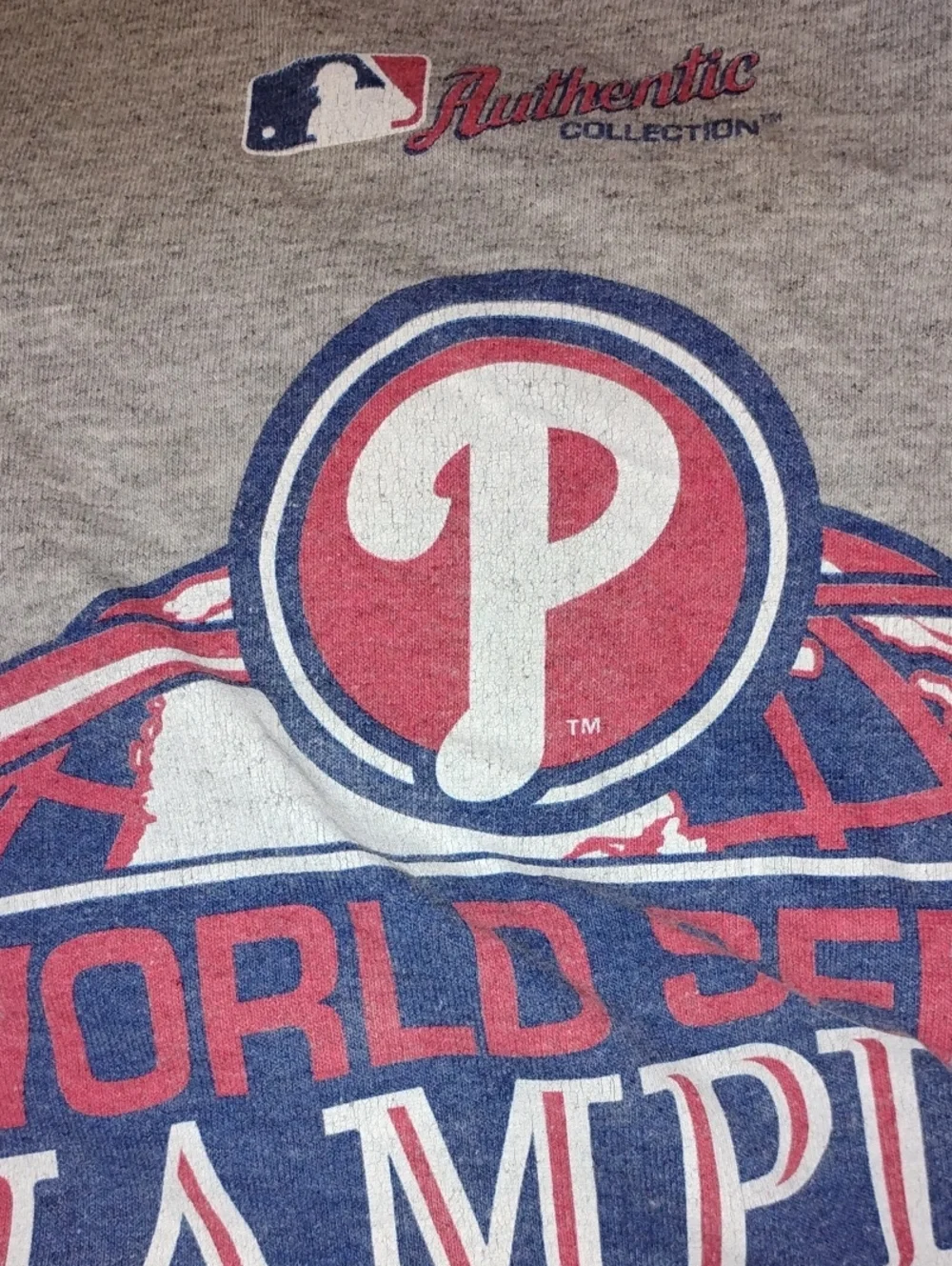Philadelphia Phillies Grey Graphic Sweatshirt
